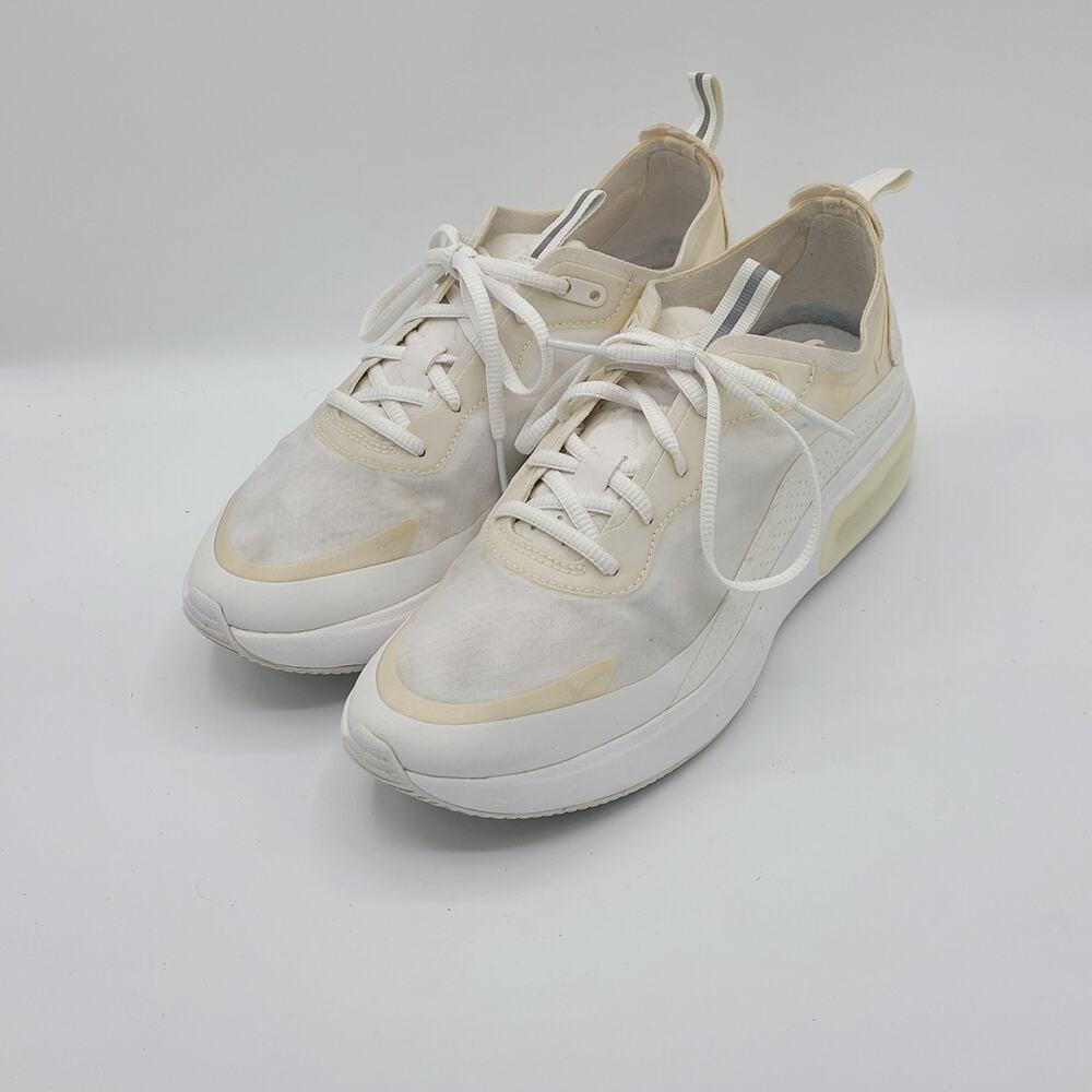 Nike Air Max Dia SE women's size 7 white